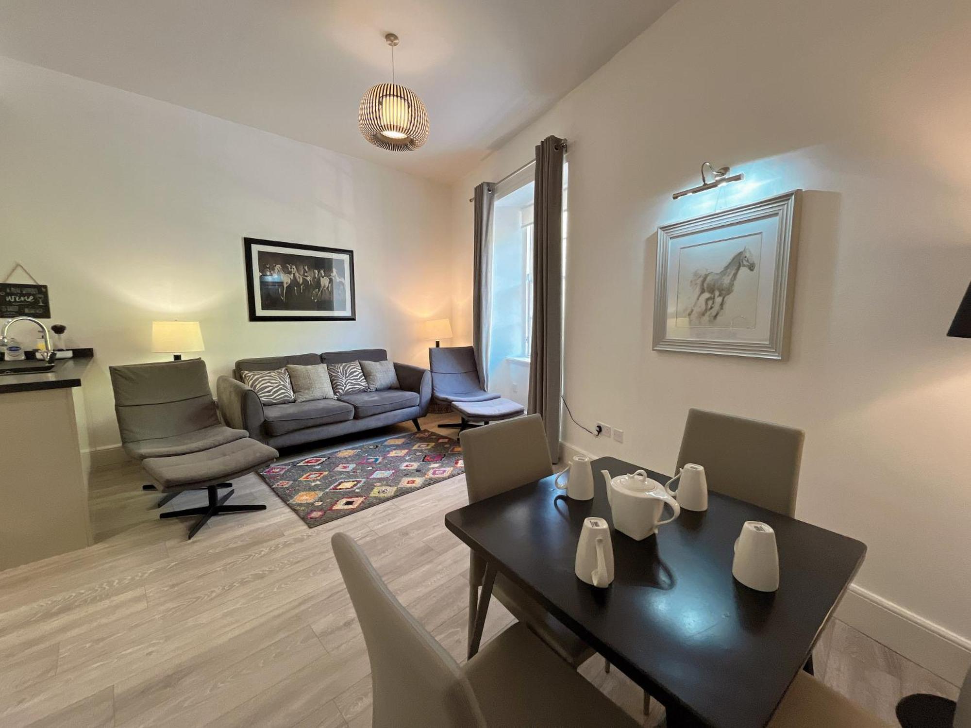 King'S Stable 2 Rooms Единбург Екстериор снимка